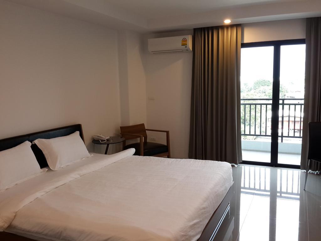 Grand Ever 9 Condotel Nakhonratchasima Buitenkant foto