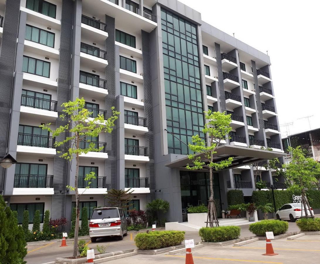 Grand Ever 9 Condotel Nakhonratchasima Buitenkant foto