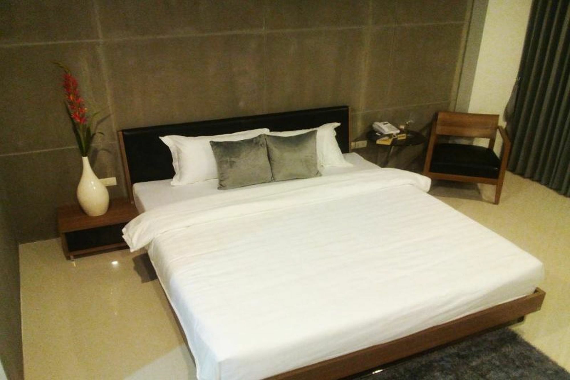 Grand Ever 9 Condotel Nakhonratchasima Buitenkant foto